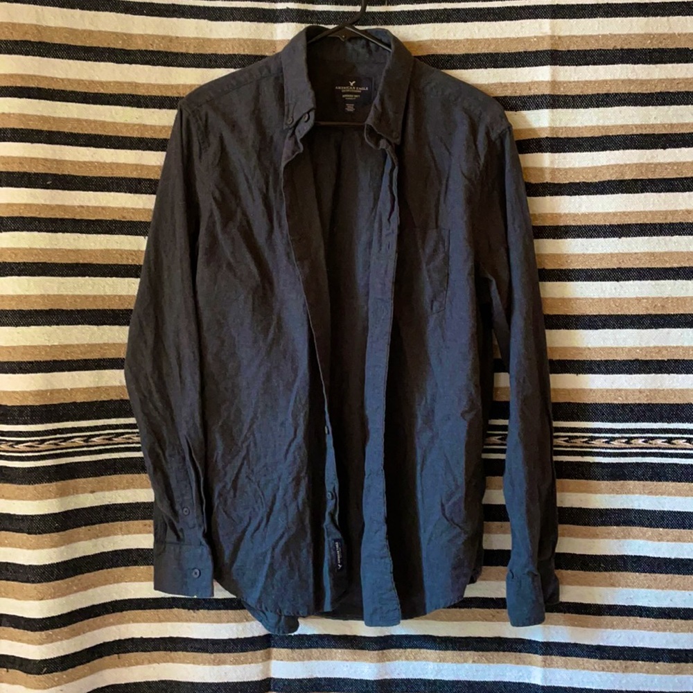 American Eagle Long Sleeve Button Down
